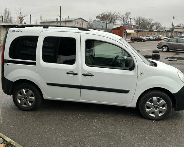 Білий Рено Кєнгу, об'ємом двигуна 1.46 л та пробігом 289 тис. км за 6000 $, фото 5 на Automoto.ua