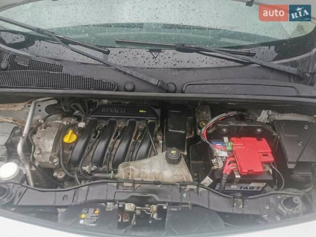 Белый Рено Кенгу, объемом двигателя 1.6 л и пробегом 151 тыс. км за 6000 $, фото 13 на Automoto.ua