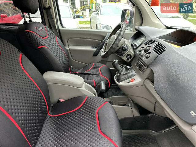 Рено Кенгу 2010 в Львове на Automoto.ua Белый Рено Кенгу, объемом двигателя 1.46 л и пробегом 320 тыс. км за 5500 $, фото 31 на Automoto.ua