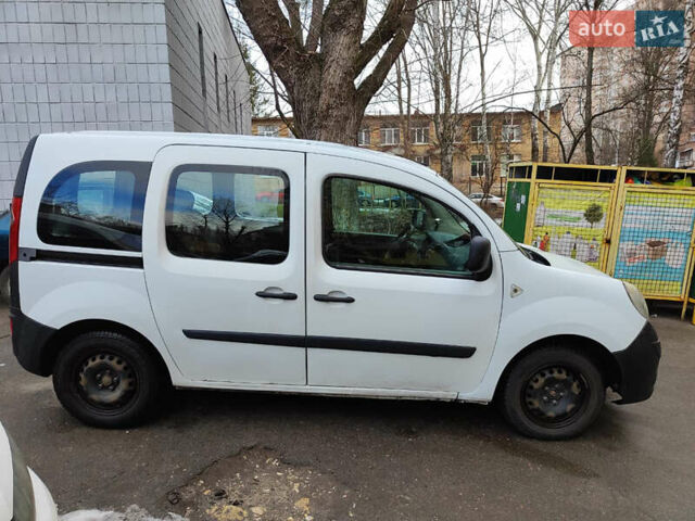 Білий Рено Кєнгу, об'ємом двигуна 1.5 л та пробігом 265 тис. км за 5300 $, фото 5 на Automoto.ua