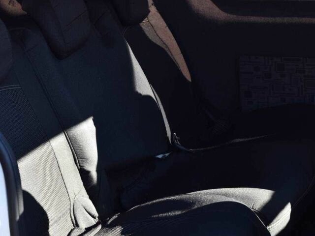 Белый Рено Кенгу, объемом двигателя 1.5 л и пробегом 191 тыс. км за 7499 $, фото 15 на Automoto.ua