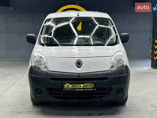 Белый Рено Кенгу, объемом двигателя 1.46 л и пробегом 181 тыс. км за 5500 $, фото 1 на Automoto.ua