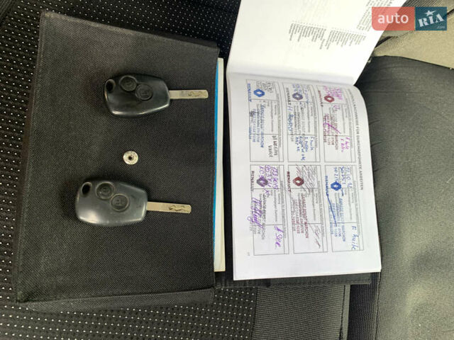 Белый Рено Кенгу, объемом двигателя 1.6 л и пробегом 152 тыс. км за 7100 $, фото 30 на Automoto.ua