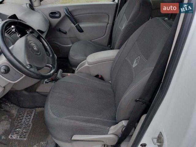 Белый Рено Кенгу, объемом двигателя 1.46 л и пробегом 444 тыс. км за 7000 $, фото 5 на Automoto.ua