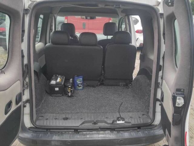 Білий Рено Кєнгу, об'ємом двигуна 1.5 л та пробігом 224 тис. км за 5400 $, фото 6 на Automoto.ua