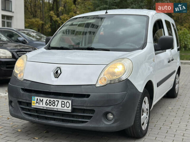 Рено Кенгу 2010 в Львове на Automoto.ua Белый Рено Кенгу, объемом двигателя 1.46 л и пробегом 320 тыс. км за 5500 $, фото 12 на Automoto.ua