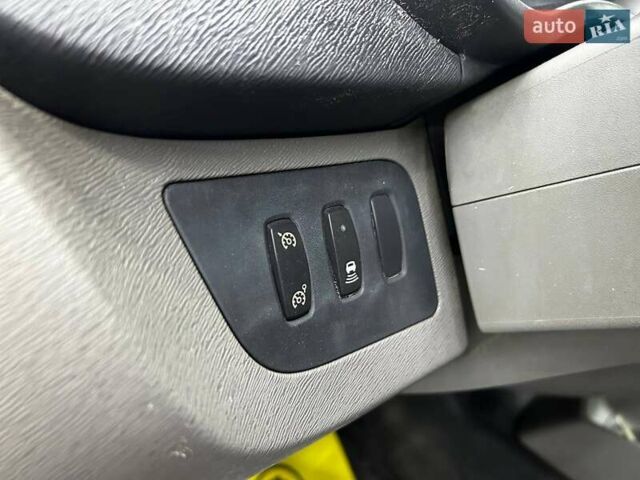 Белый Рено Кенгу, объемом двигателя 1.46 л и пробегом 181 тыс. км за 5500 $, фото 9 на Automoto.ua