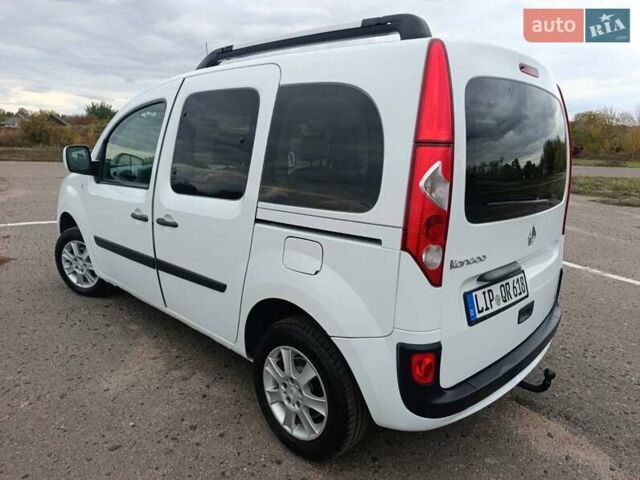 Рено Кенгу 2010 в Полтаве на Automoto.ua Белый Рено Кенгу, объемом двигателя 1.6 л и пробегом 228 тыс. км за 7300 $, фото 10 на Automoto.ua