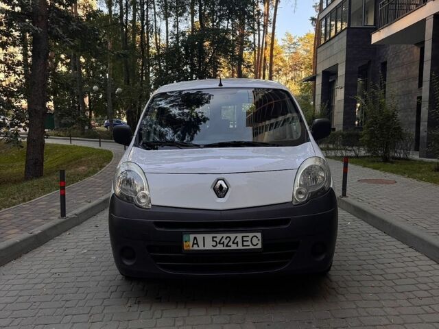 Белый Рено Кенгу, объемом двигателя 1.46 л и пробегом 325 тыс. км за 5000 $, фото 1 на Automoto.ua