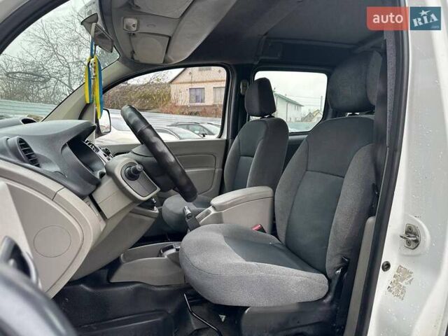 Білий Рено Кєнгу, об'ємом двигуна 1.6 л та пробігом 356 тис. км за 5990 $, фото 8 на Automoto.ua