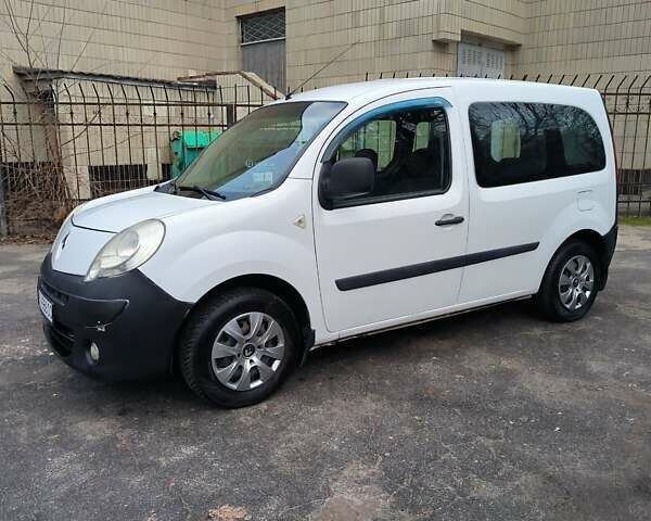 Білий Рено Кєнгу, об'ємом двигуна 1.46 л та пробігом 255 тис. км за 5700 $, фото 2 на Automoto.ua