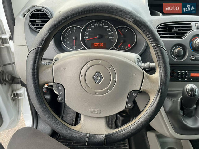 Белый Рено Кенгу, объемом двигателя 1.46 л и пробегом 290 тыс. км за 5999 $, фото 18 на Automoto.ua