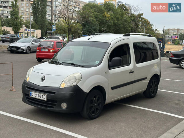 Белый Рено Кенгу, объемом двигателя 1.5 л и пробегом 297 тыс. км за 6000 $, фото 3 на Automoto.ua