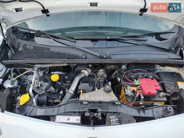 Рено Кенгу 2010 в Житомире на Automoto.ua Белый Рено Кенгу, объемом двигателя 1.46 л и пробегом 271 тыс. км за 7299 $, фото 20 на Automoto.ua