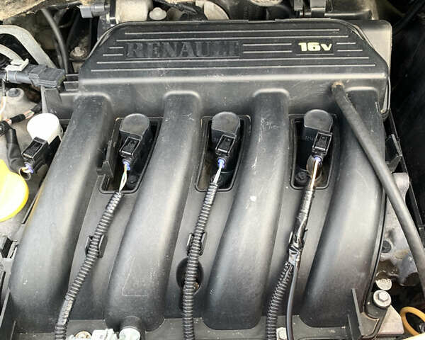 Белый Рено Кенгу, объемом двигателя 1.6 л и пробегом 152 тыс. км за 7100 $, фото 36 на Automoto.ua