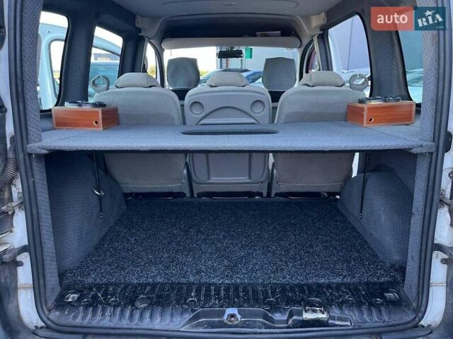 Белый Рено Кенгу, объемом двигателя 1.5 л и пробегом 301 тыс. км за 6290 $, фото 36 на Automoto.ua