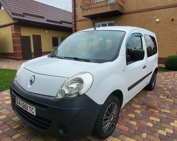 Рено Кєнгу 2011 у Смеле на Automoto.ua Білий Рено Кєнгу, об'ємом двигуна 1.46 л та пробігом 353 тис. км за 4750 $, фото 4 на Automoto.ua