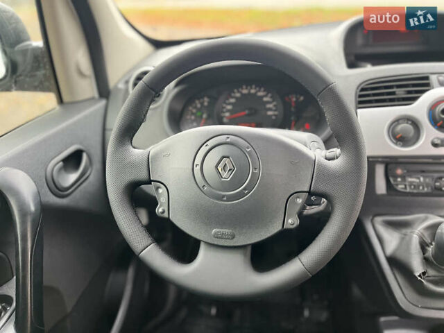 Белый Рено Кенгу, объемом двигателя 1.5 л и пробегом 288 тыс. км за 6350 $, фото 42 на Automoto.ua