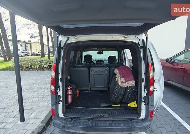 Белый Рено Кенгу, объемом двигателя 1.5 л и пробегом 286 тыс. км за 6000 $, фото 16 на Automoto.ua