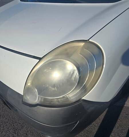 Белый Рено Кенгу, объемом двигателя 1.46 л и пробегом 254 тыс. км за 5200 $, фото 9 на Automoto.ua