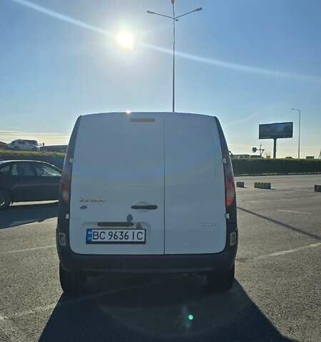 Белый Рено Кенгу, объемом двигателя 1.46 л и пробегом 254 тыс. км за 5200 $, фото 16 на Automoto.ua