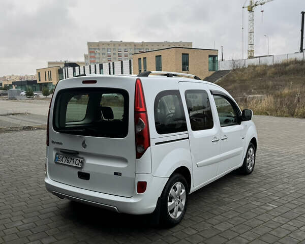 Белый Рено Кенгу, объемом двигателя 1.5 л и пробегом 270 тыс. км за 6499 $, фото 4 на Automoto.ua