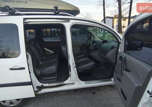 Белый Рено Кенгу, объемом двигателя 1.5 л и пробегом 286 тыс. км за 6000 $, фото 20 на Automoto.ua