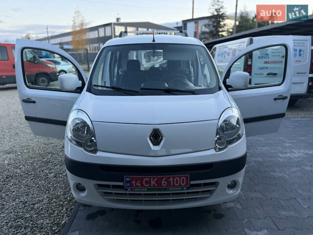 Рено Кенгу 2011 в Калуше на Automoto.ua Белый Рено Кенгу, объемом двигателя 1.5 л и пробегом 300 тыс. км за 7750 $, фото 11 на Automoto.ua