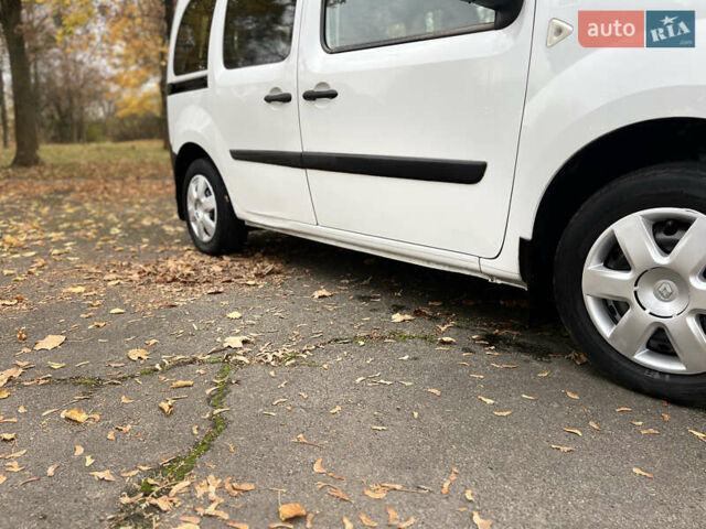 Белый Рено Кенгу, объемом двигателя 1.5 л и пробегом 288 тыс. км за 6350 $, фото 17 на Automoto.ua