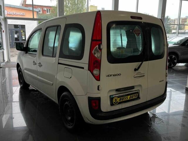 Белый Рено Кенгу, объемом двигателя 1.5 л и пробегом 230 тыс. км за 7600 $, фото 4 на Automoto.ua