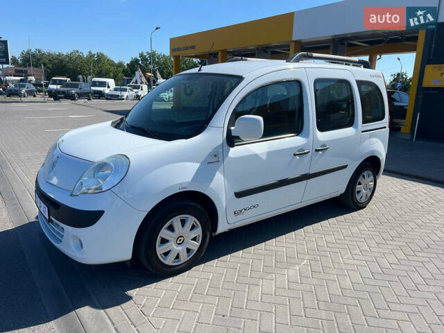 Белый Рено Кенгу, объемом двигателя 1.5 л и пробегом 237 тыс. км за 8300 $, фото 8 на Automoto.ua