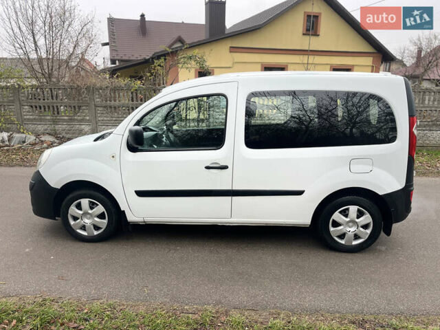 Білий Рено Кєнгу, об'ємом двигуна 1.5 л та пробігом 288 тис. км за 6300 $, фото 4 на Automoto.ua