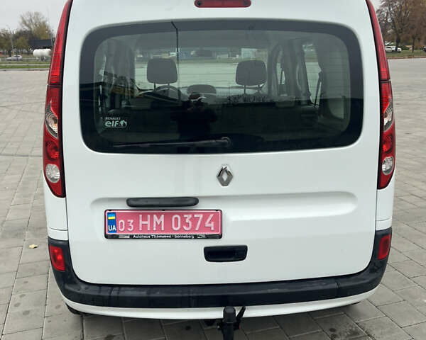 Белый Рено Кенгу, объемом двигателя 1.6 л и пробегом 227 тыс. км за 7700 $, фото 6 на Automoto.ua