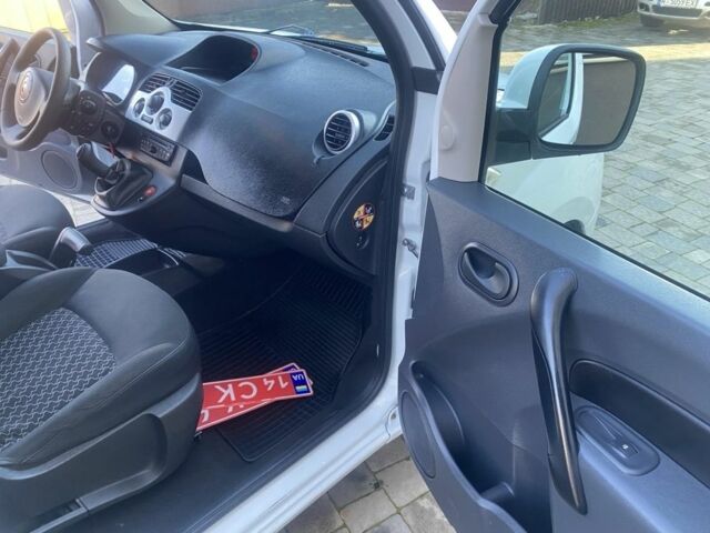 Білий Рено Кєнгу, об'ємом двигуна 1.5 л та пробігом 223 тис. км за 7550 $, фото 12 на Automoto.ua