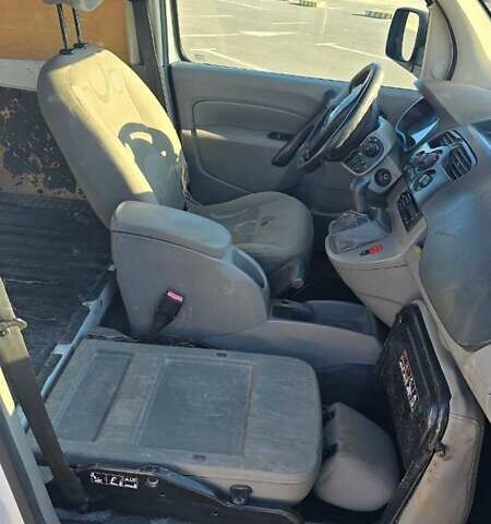 Белый Рено Кенгу, объемом двигателя 1.46 л и пробегом 254 тыс. км за 5200 $, фото 3 на Automoto.ua