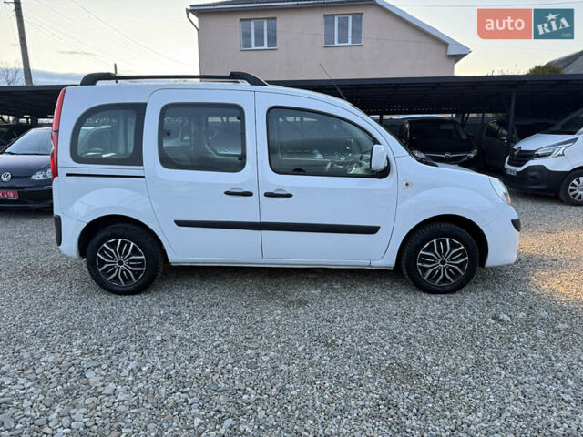 Рено Кенгу 2011 в Калуше на Automoto.ua Белый Рено Кенгу, объемом двигателя 1.5 л и пробегом 300 тыс. км за 7750 $, фото 8 на Automoto.ua
