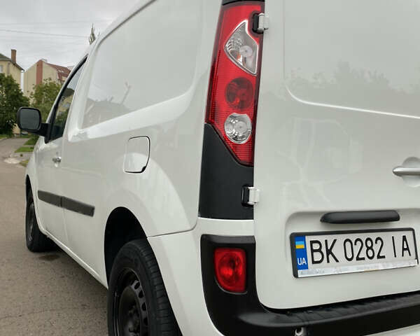 Білий Рено Кєнгу, об'ємом двигуна 1.46 л та пробігом 247 тис. км за 5050 $, фото 9 на Automoto.ua