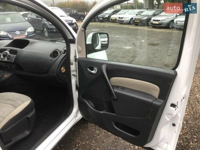 Белый Рено Кенгу, объемом двигателя 1.5 л и пробегом 189 тыс. км за 7650 $, фото 13 на Automoto.ua