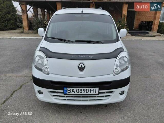 Белый Рено Кенгу, объемом двигателя 1.46 л и пробегом 253 тыс. км за 8500 $, фото 1 на Automoto.ua