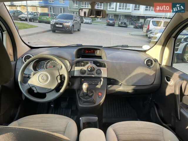 Белый Рено Кенгу, объемом двигателя 1.5 л и пробегом 223 тыс. км за 7450 $, фото 7 на Automoto.ua