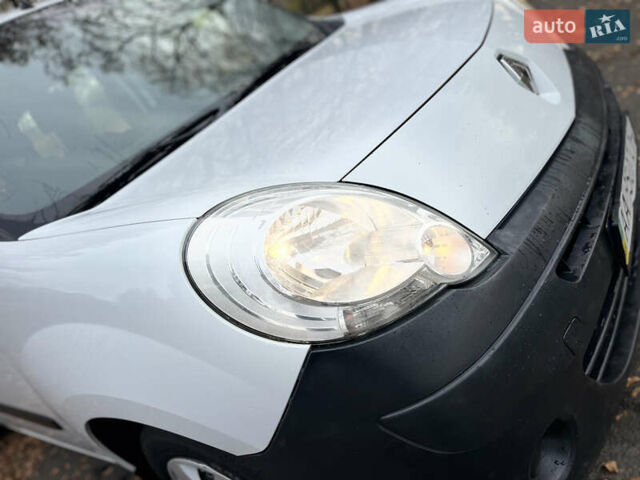 Белый Рено Кенгу, объемом двигателя 1.5 л и пробегом 288 тыс. км за 6350 $, фото 14 на Automoto.ua