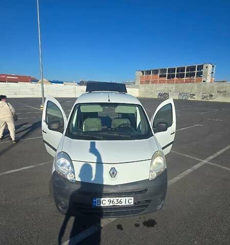 Белый Рено Кенгу, объемом двигателя 1.46 л и пробегом 254 тыс. км за 5200 $, фото 17 на Automoto.ua