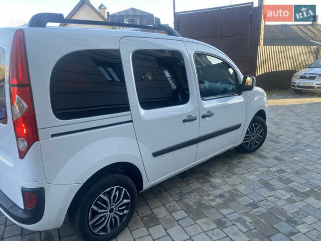 Белый Рено Кенгу, объемом двигателя 1.5 л и пробегом 223 тыс. км за 7600 $, фото 3 на Automoto.ua