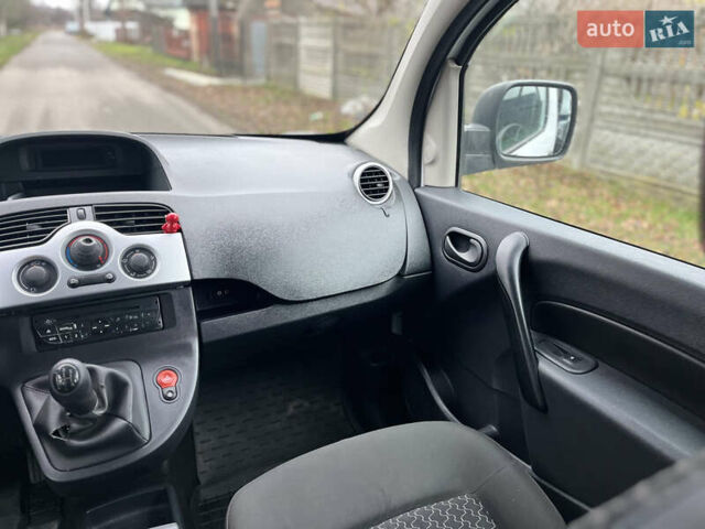 Білий Рено Кєнгу, об'ємом двигуна 1.5 л та пробігом 288 тис. км за 6300 $, фото 31 на Automoto.ua