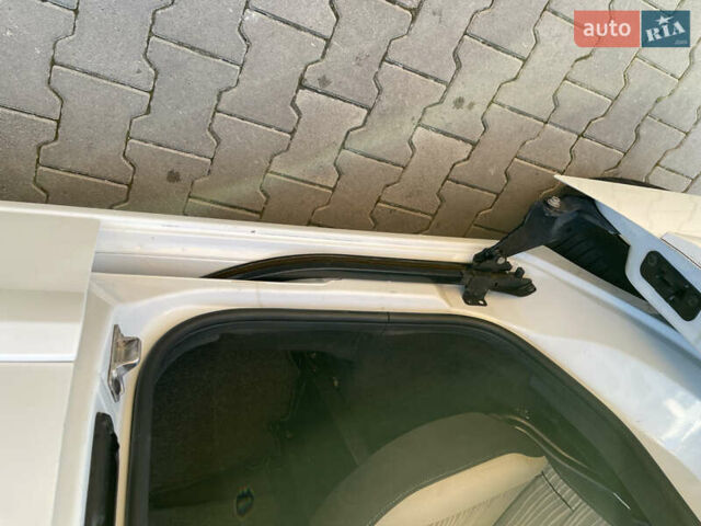 Белый Рено Кенгу, объемом двигателя 1.5 л и пробегом 223 тыс. км за 7450 $, фото 29 на Automoto.ua