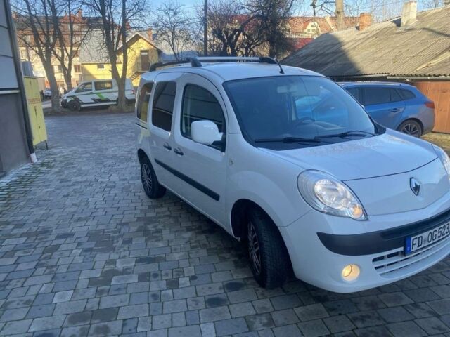 Білий Рено Кєнгу, об'ємом двигуна 1.5 л та пробігом 223 тис. км за 7550 $, фото 1 на Automoto.ua
