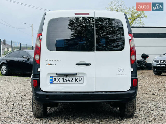 Белый Рено Кенгу, объемом двигателя 1.46 л и пробегом 228 тыс. км за 5000 $, фото 8 на Automoto.ua