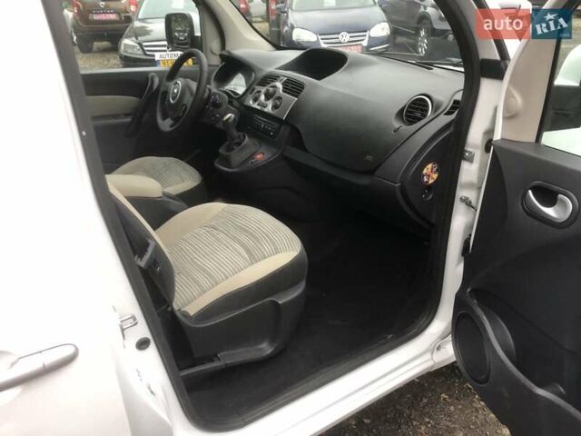 Белый Рено Кенгу, объемом двигателя 1.5 л и пробегом 189 тыс. км за 7650 $, фото 9 на Automoto.ua