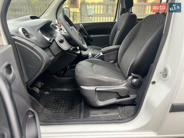 Білий Рено Кєнгу, об'ємом двигуна 1.5 л та пробігом 288 тис. км за 6300 $, фото 17 на Automoto.ua