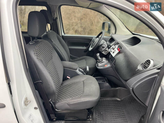 Білий Рено Кєнгу, об'ємом двигуна 1.5 л та пробігом 288 тис. км за 6300 $, фото 33 на Automoto.ua